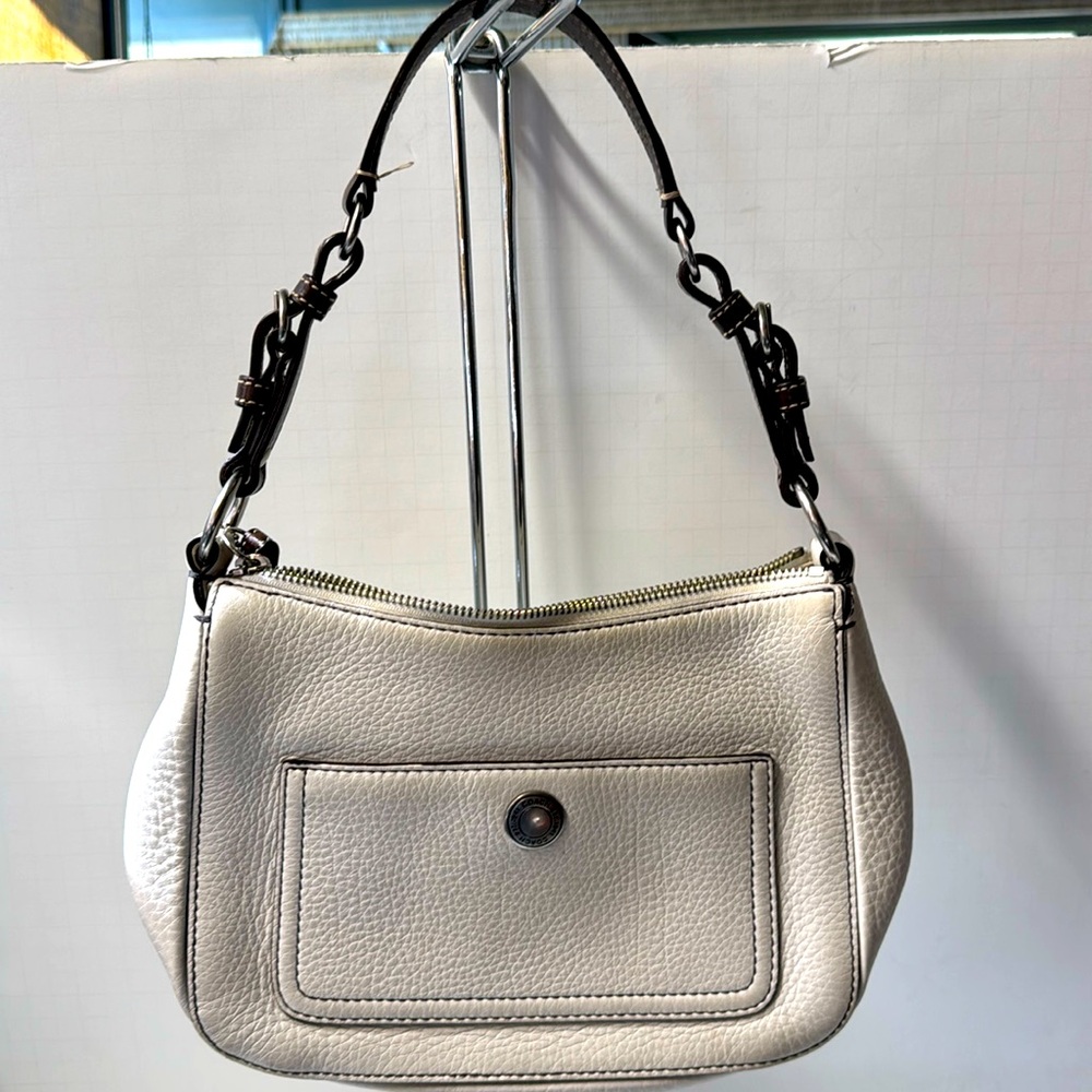 Coach kidney leather mod size bag